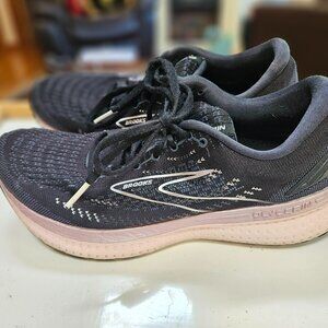 brooks womens glycerin 19 lace up sneakers size 8.5 used